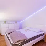 Armani Apartmán *